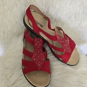 Dream Pairs Red Rhinestone Sandals